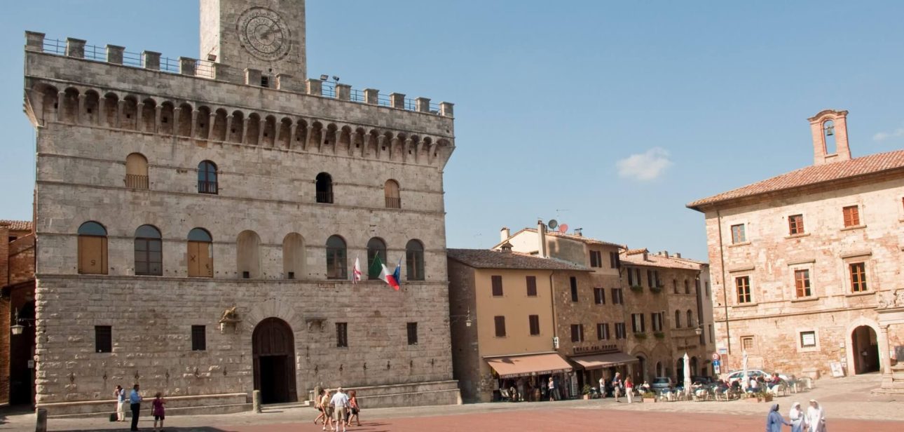 Montepulciano, partita da Piazza Grande la Fiaccolata podistica dell’Amicizia